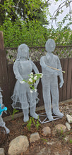 Chicken Wire Garden Sculptures -Gardeners