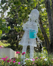 Chicken Wire Garden Sculptures -Gardeners