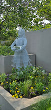 Chicken Wire Garden Sculptures -Gardeners