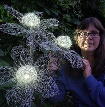 Chicken Wire Solar Light Flowers