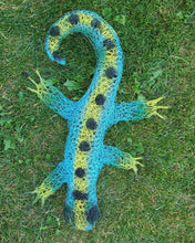Chicken Wire Gecko -2 sizes available